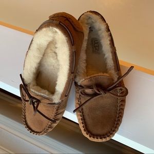 Ugg moccasin